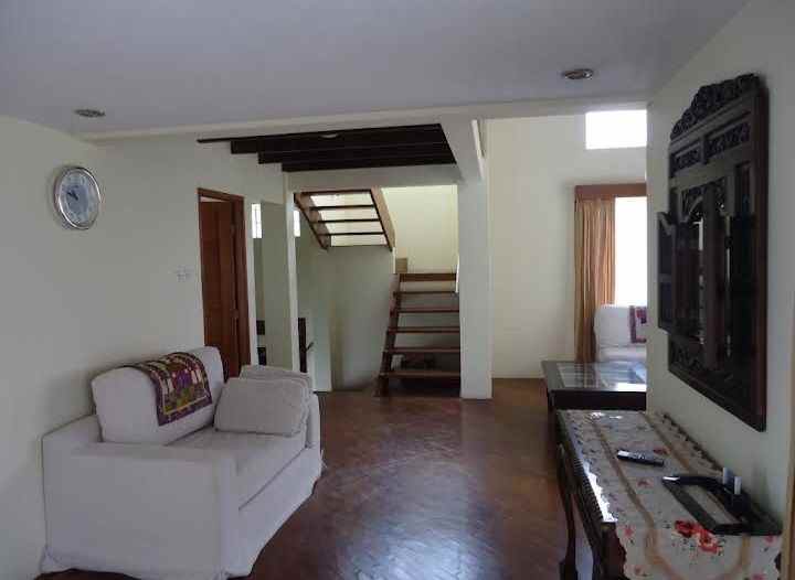 rumah singgasana pradana moh toha