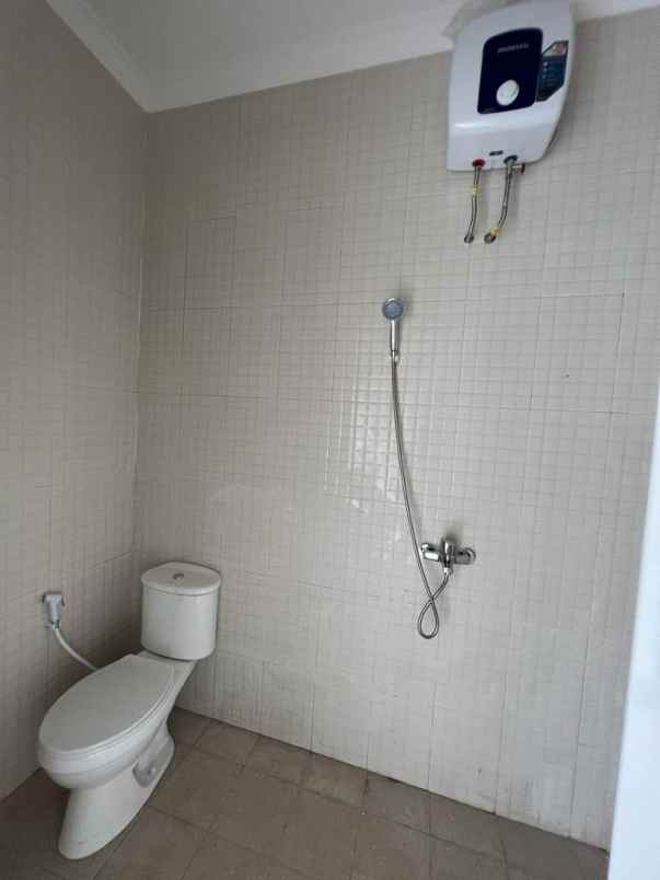 rumah strategis di permata jingga suhat kota malang