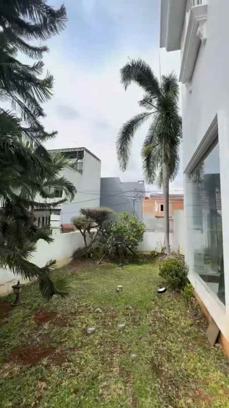 rumah tinggal di kelapa cengkir kelapa gading