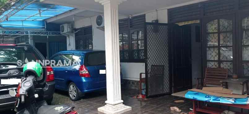 rumah tua hitung tanah di cilandak jakarta selatan