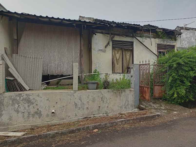 rumah tua hitung tanah di tanah baru depok