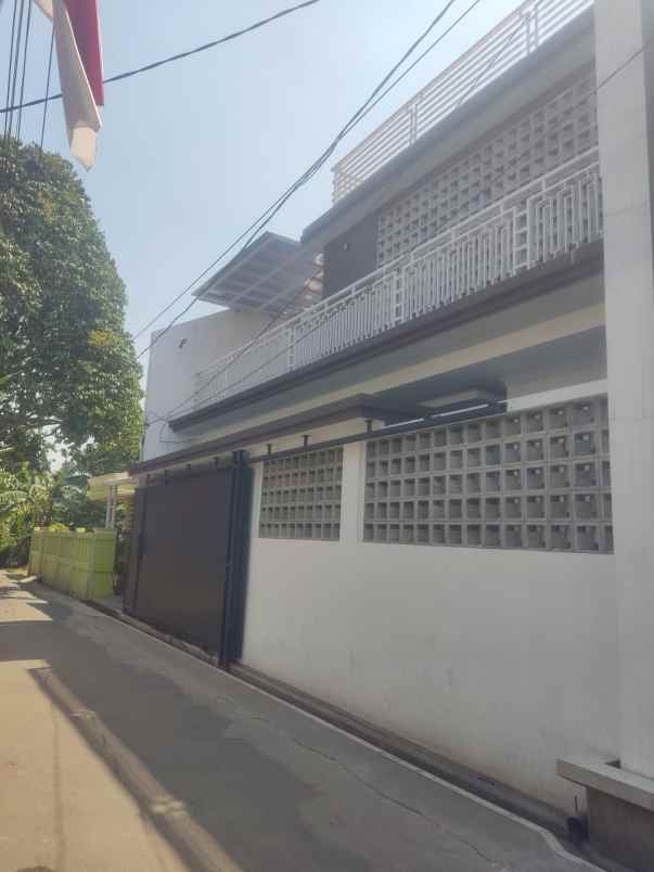 sijual rumah 3 lt bagus di rangkapanjaya baru depok