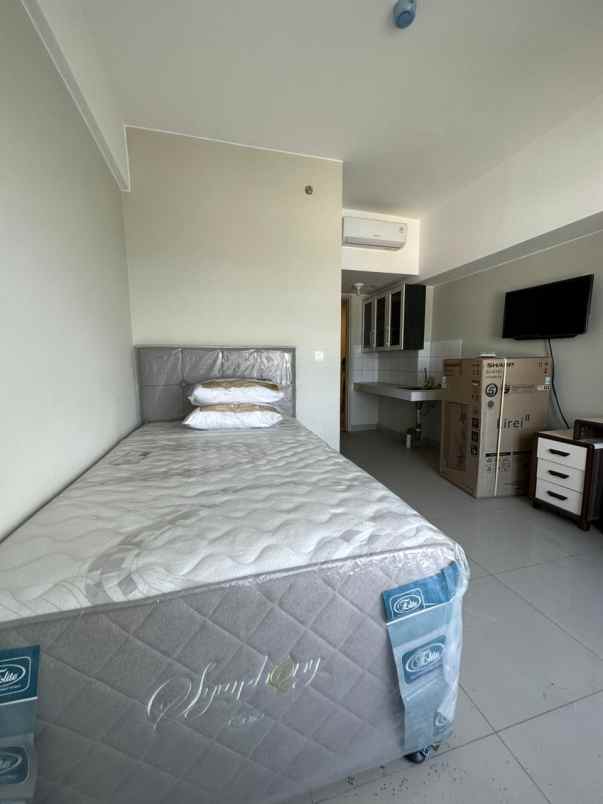 springlake summarecon bekasi studio furnished