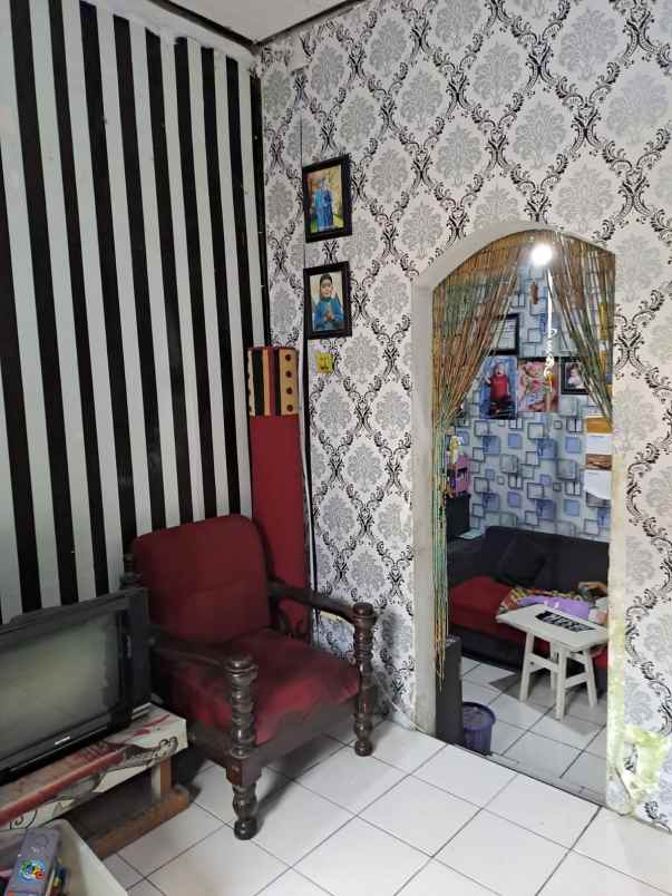 super murah rumah dan kios di kemiri muka beji depok