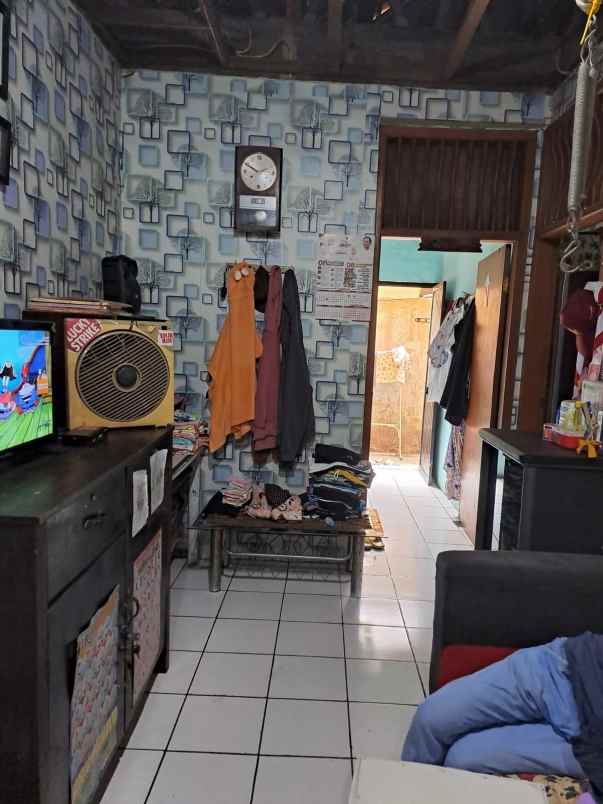 super murah rumah dan kios di kemiri muka beji depok