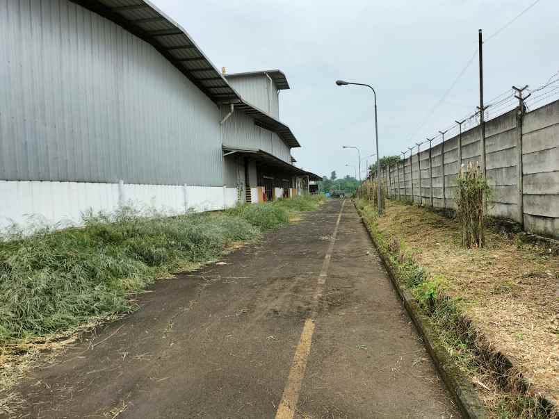 tanah dan bangunan pabrik di gunung sindur