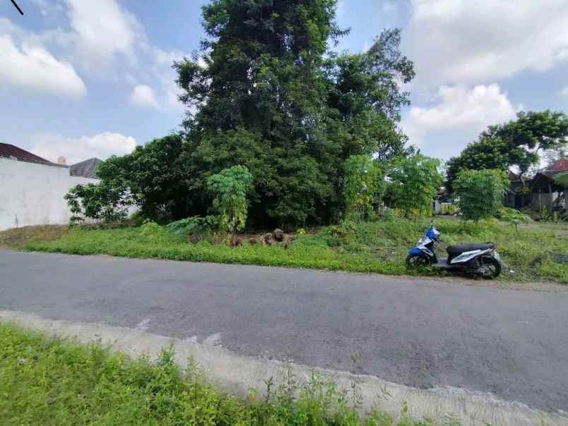 tanah tepi aspal cuma 900 meter ke jl tajem sleman