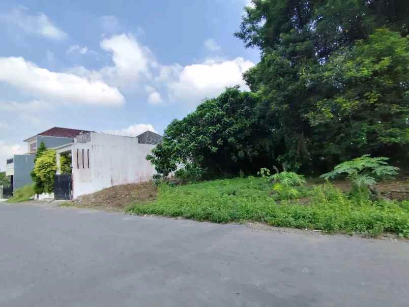 tanah tepi aspal cuma 900 meter ke jl tajem sleman