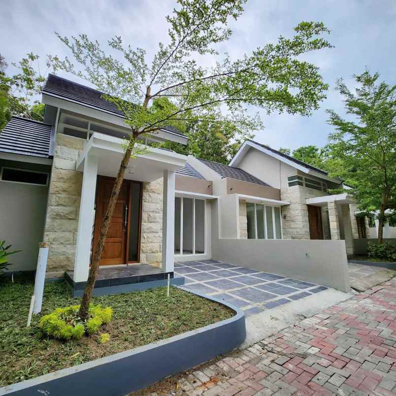 terjual 5 unit rumah tinggal 1 unit rumah tersisa