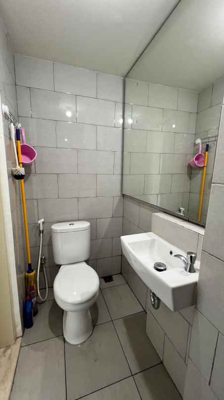 apartemen amor pakuwon itower a lantai 20 kosongan