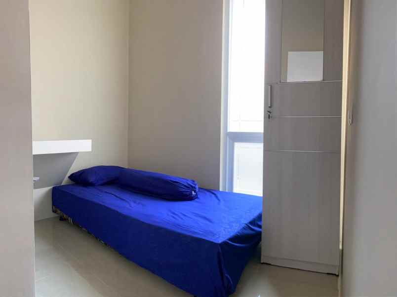 beli rumah bonus kost kostan 8 kamar di arcamanik