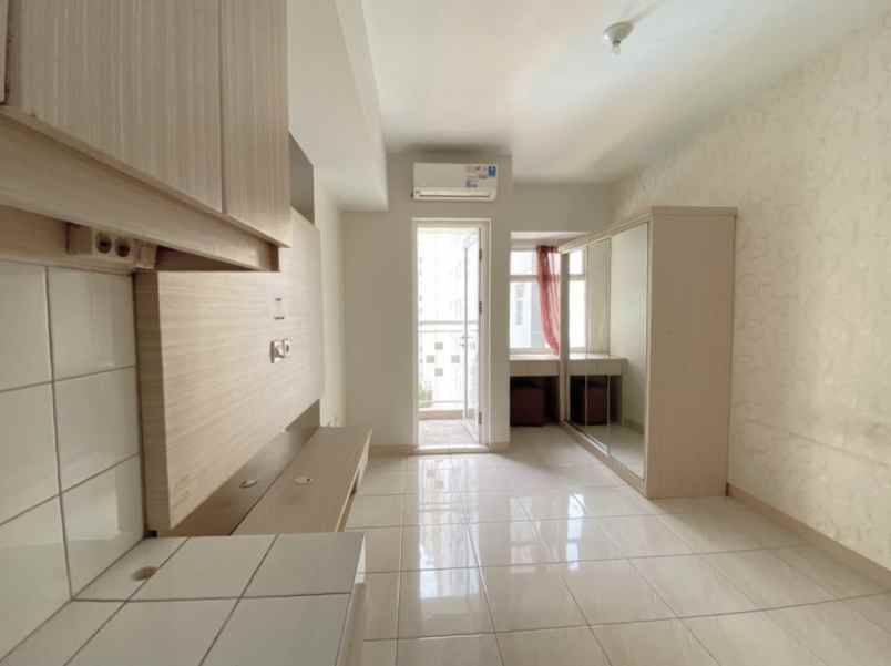 dijual apartemen apartemen the springlake