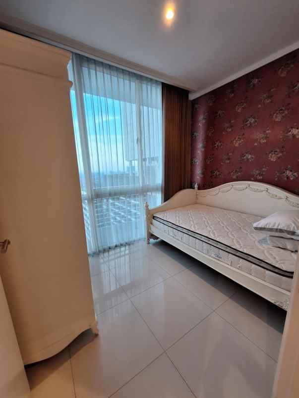dijual apartemen jalan mayjen sungkono
