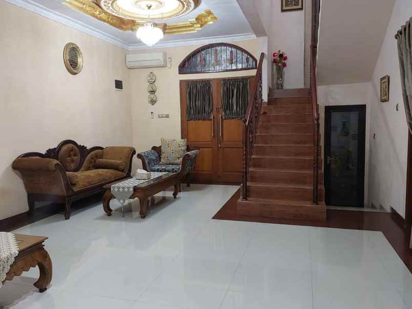 dijual cepat rumah 2 lantai di bellavista batam center