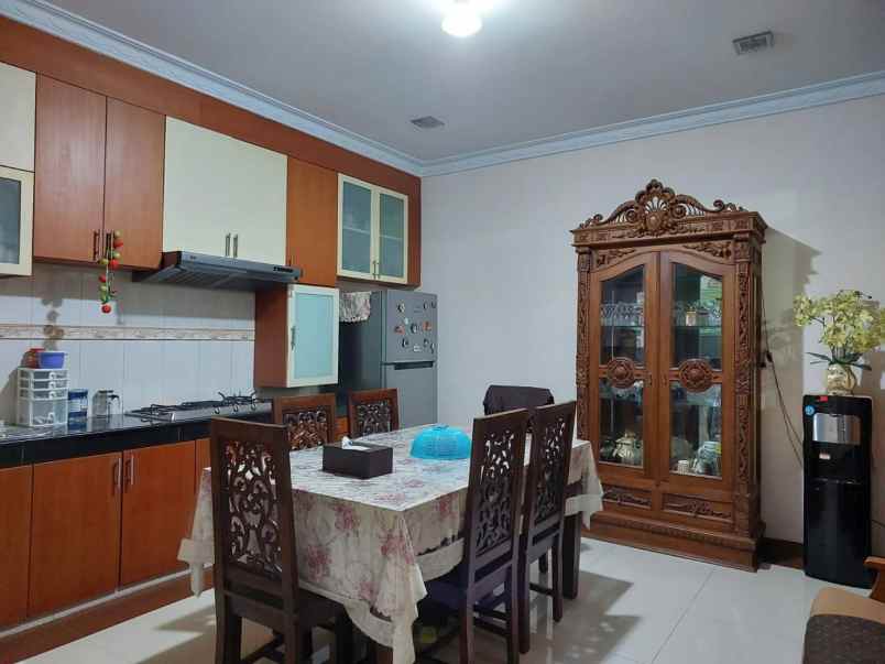 dijual cepat rumah 2 lantai di bellavista batam center