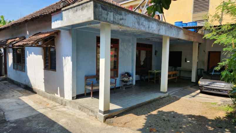 dijual cepat rumah di jln merbabu timur solo