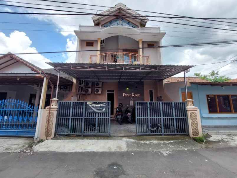 dijual cepat rumah kost dekat kampus ternama jogja