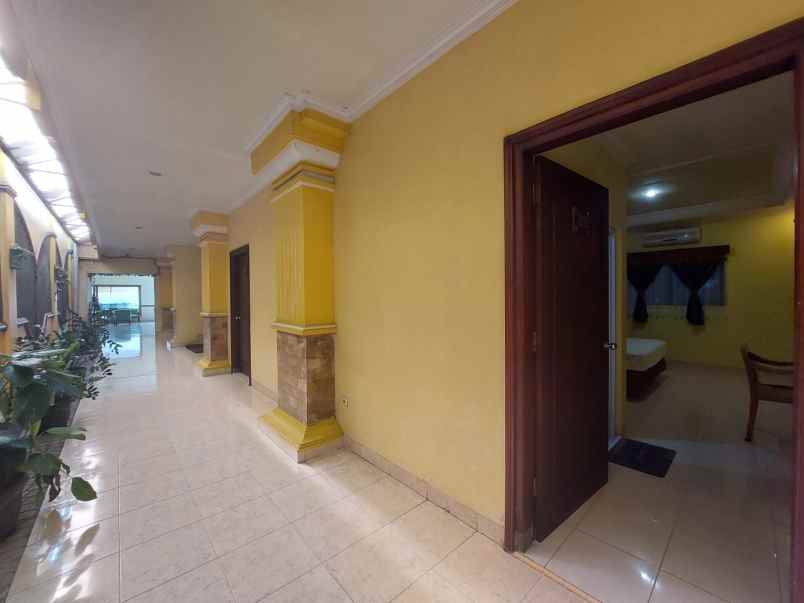 dijual hotel bintang 2 dekat amplaz