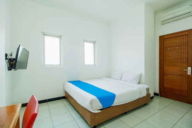 dijual hotel jl raya husein