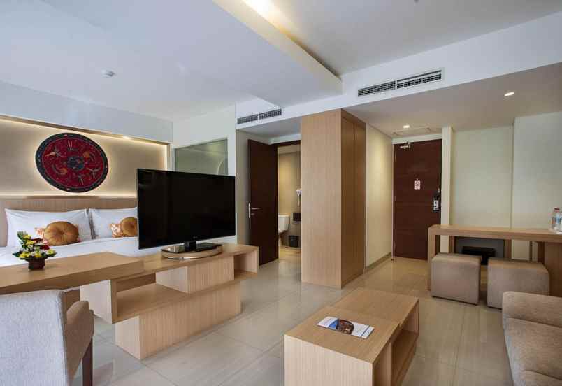 dijual hotel jl sunset road seminyak