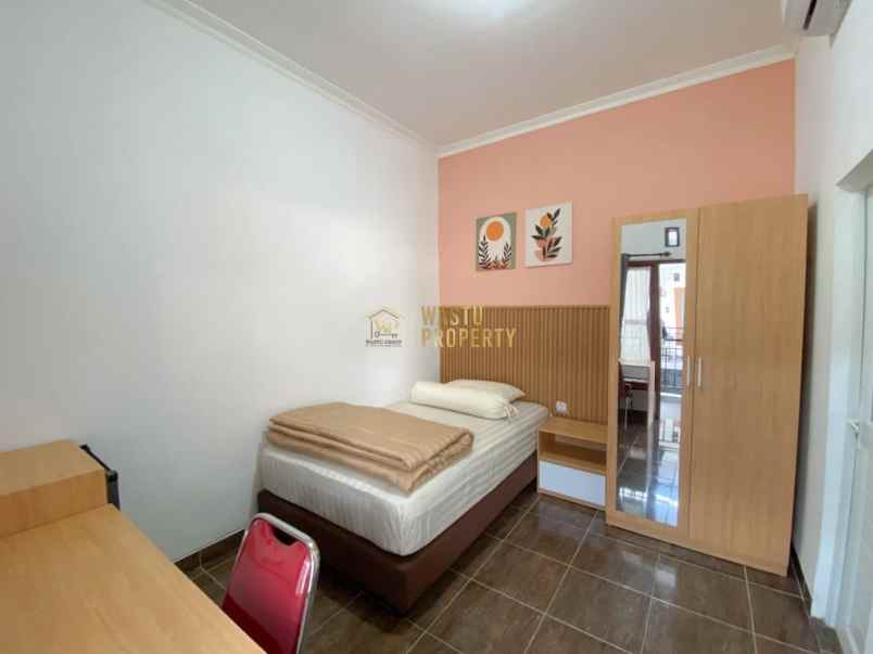 dijual kost caturtunggal kec depok