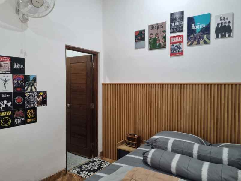 dijual kost caturtunggal kec depok