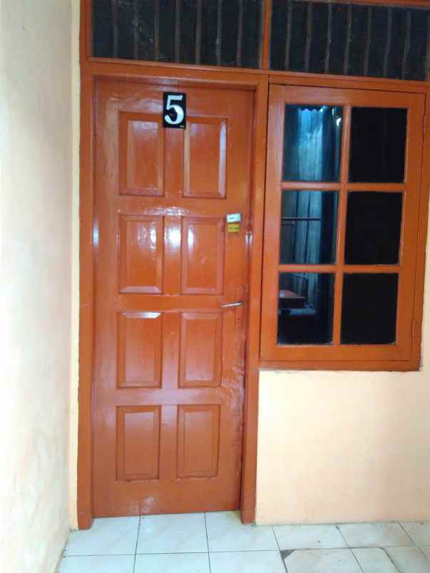 dijual kost full penghuni di ngesrep timur