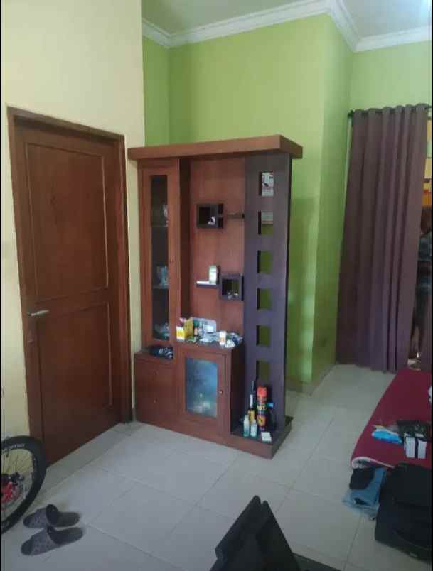 dijual perum gria insani 2