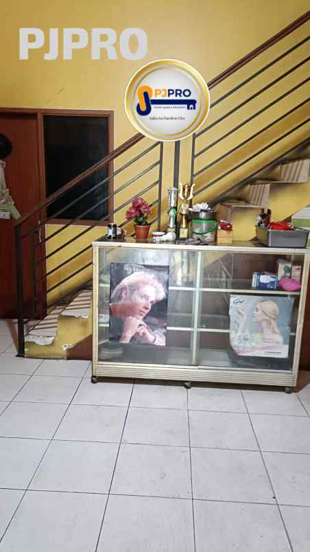 dijual ruko di daerah pujasera