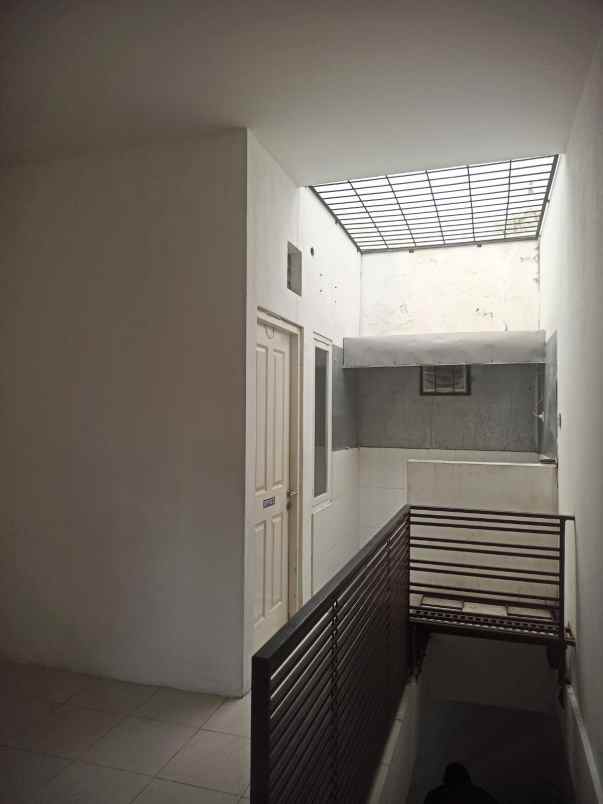 dijual ruko gudang kantor gunung anyar