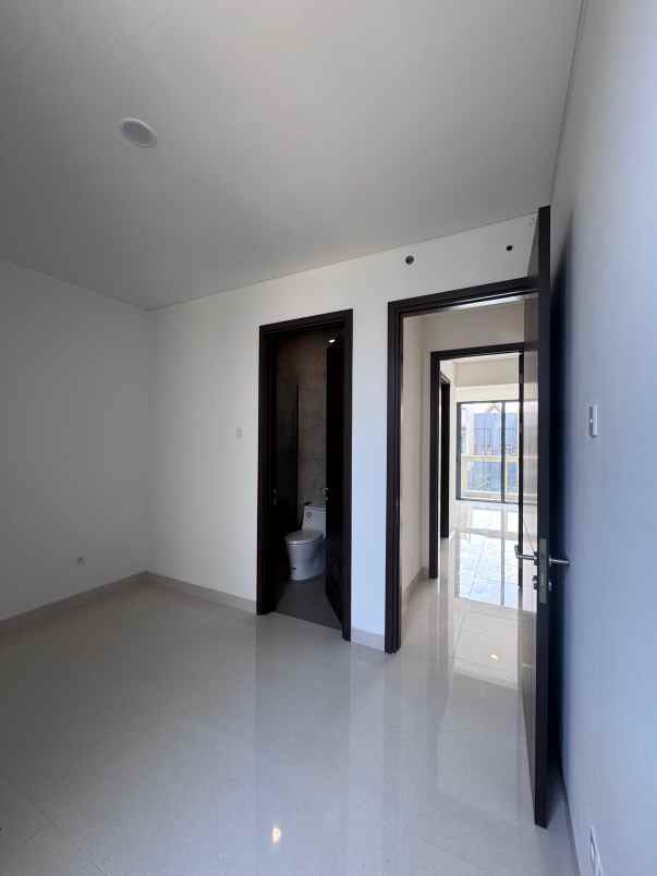 dijual ruko gudang kantor ruko del rey jl lkr