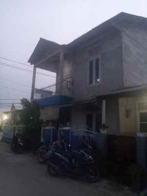 dijual rumah 2 lantai warung dan pom mini