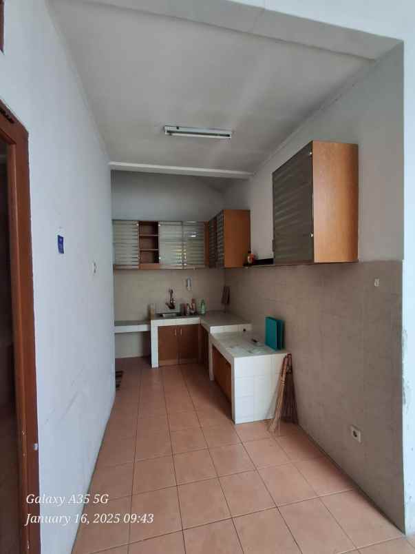 dijual rumah antapani