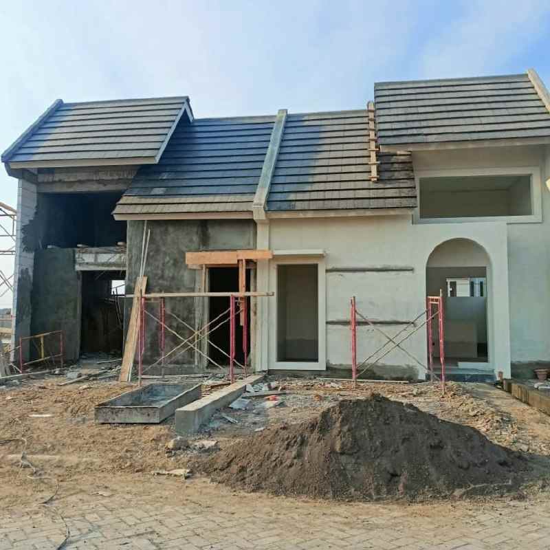 dijual rumah anvaya juanda