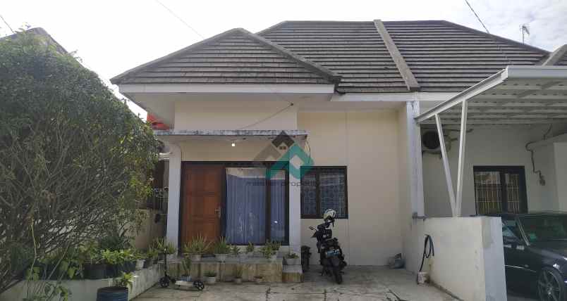 dijual rumah arcamanik