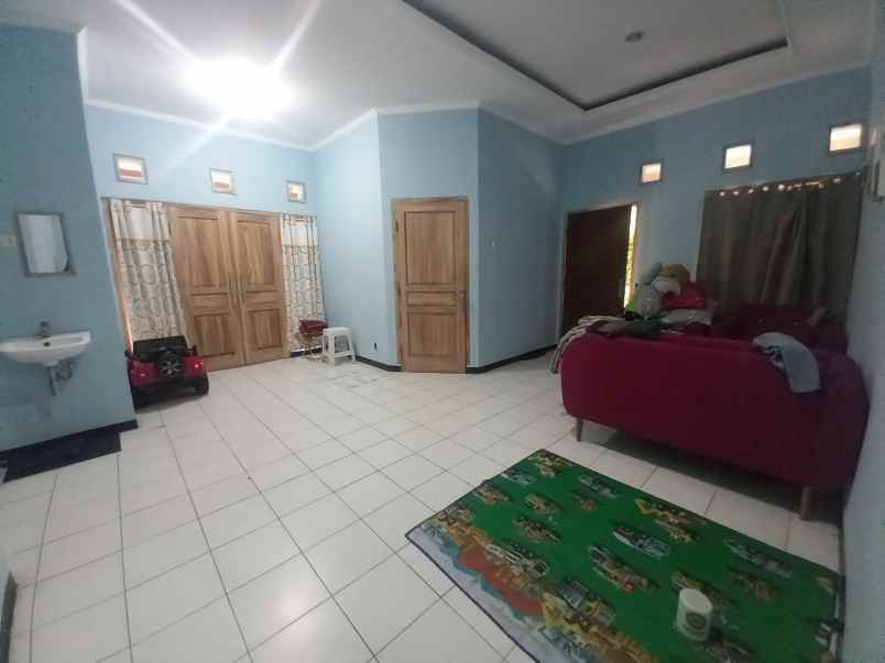 dijual rumah arcamanik