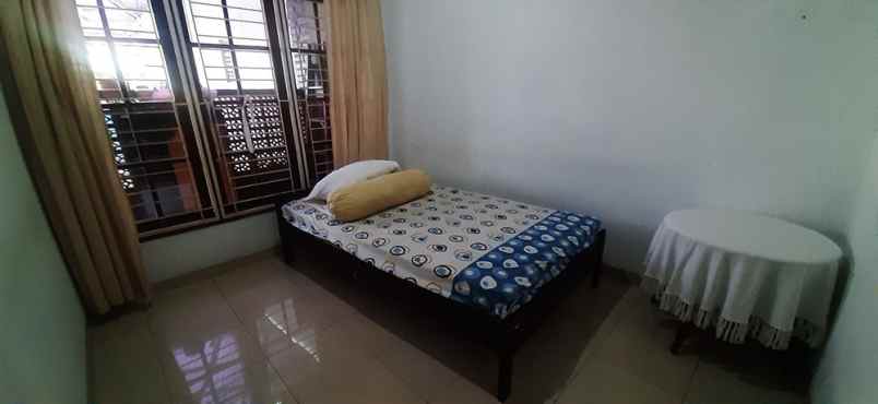 dijual rumah arcamanik endah