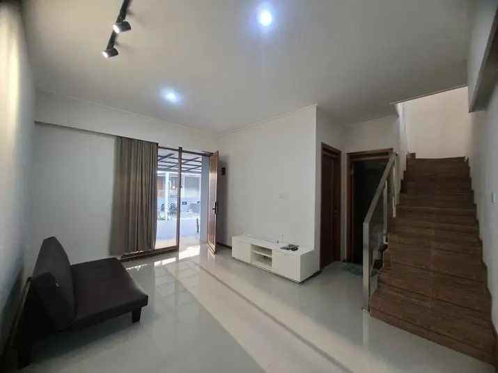 dijual rumah awiligar
