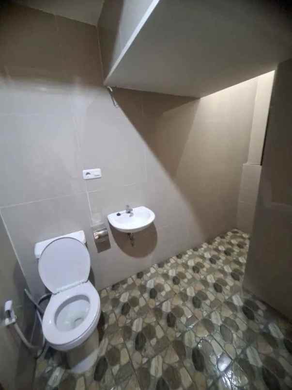 dijual rumah awiligar