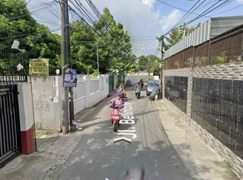 dijual rumah bagus strategis pinggir jalan jagakarsa