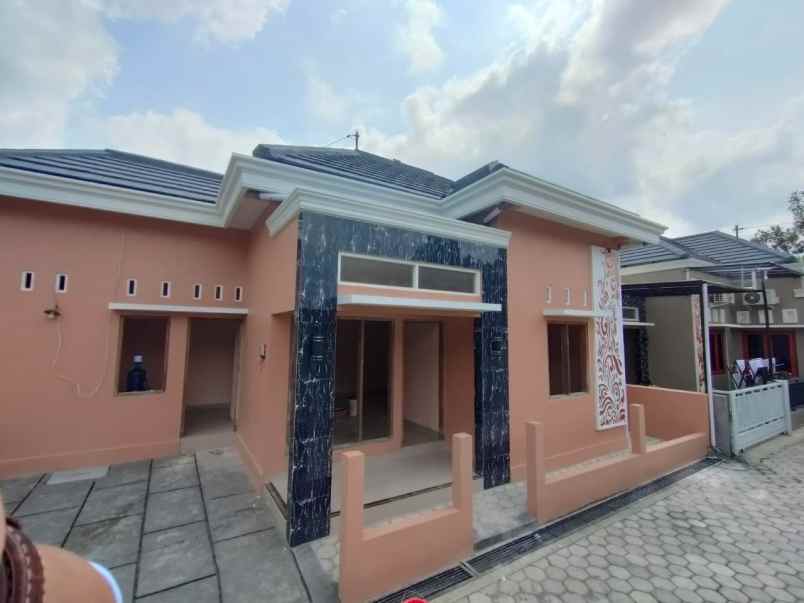 dijual rumah bangunjiwo kasihan bantul