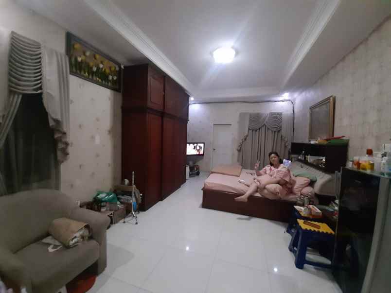 dijual rumah batu ampar condet