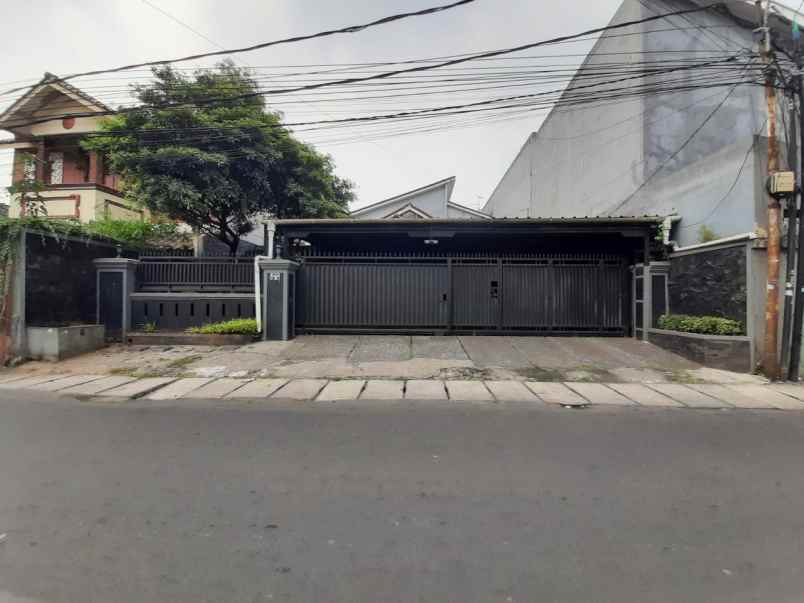 dijual rumah batu ampar condet