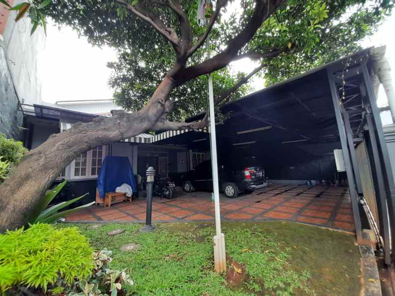 dijual rumah batu ampar condet