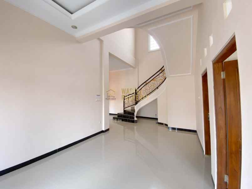 dijual rumah baturetno kec banguntapan