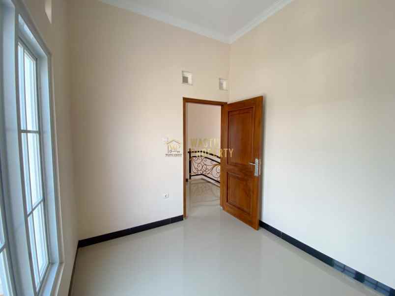 dijual rumah baturetno kec banguntapan