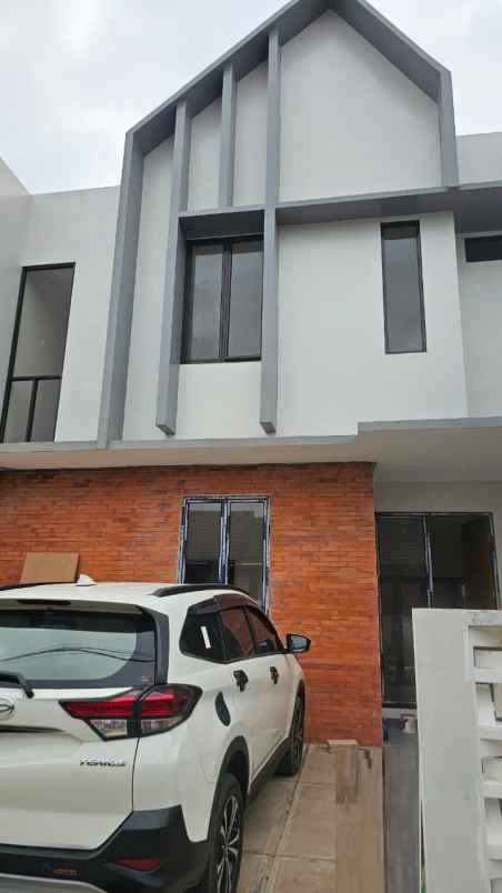 dijual rumah bintang metropole