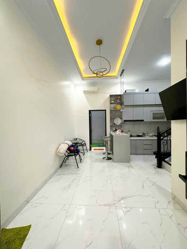 dijual rumah bintara