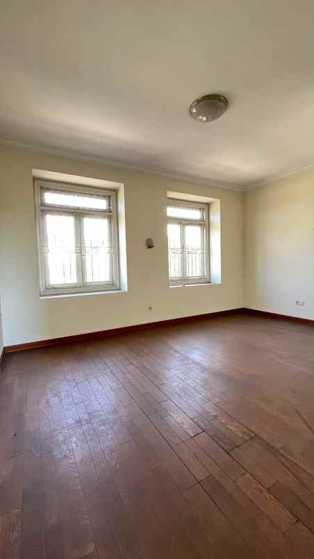 dijual rumah bukit darmo golf