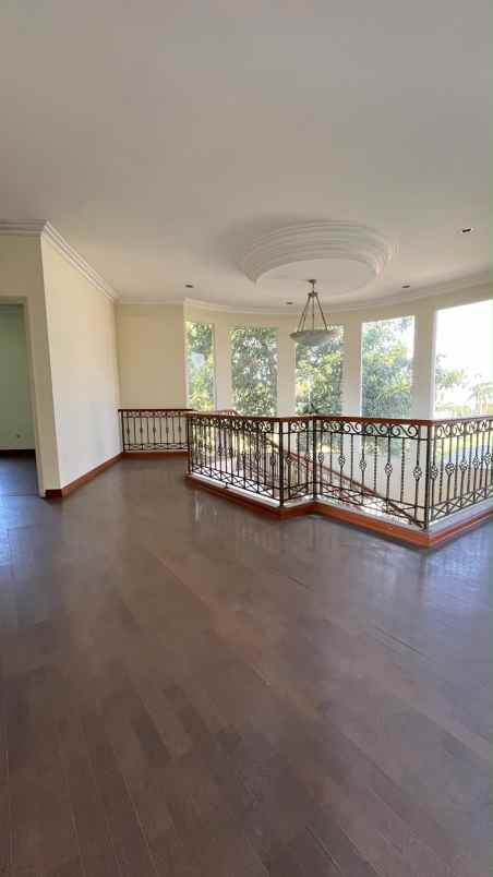 dijual rumah bukit darmo golf